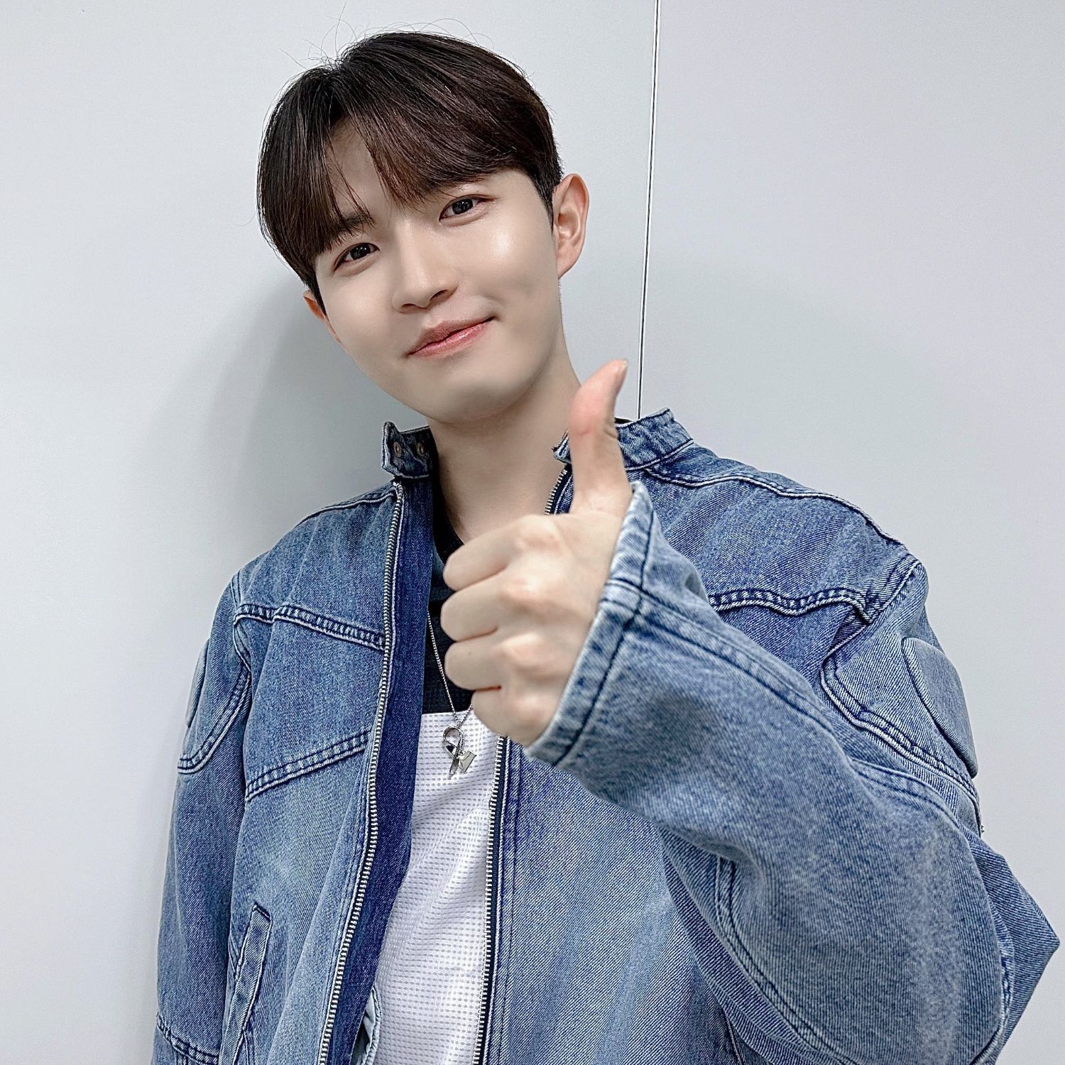 Foto aktivitas terbaru Kim Jaehwan