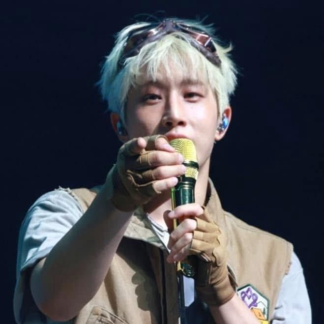 A moment captured by Jinjin (ASTRO)'s fan