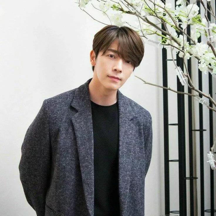 Latest photo of Donghae (Super Junior)