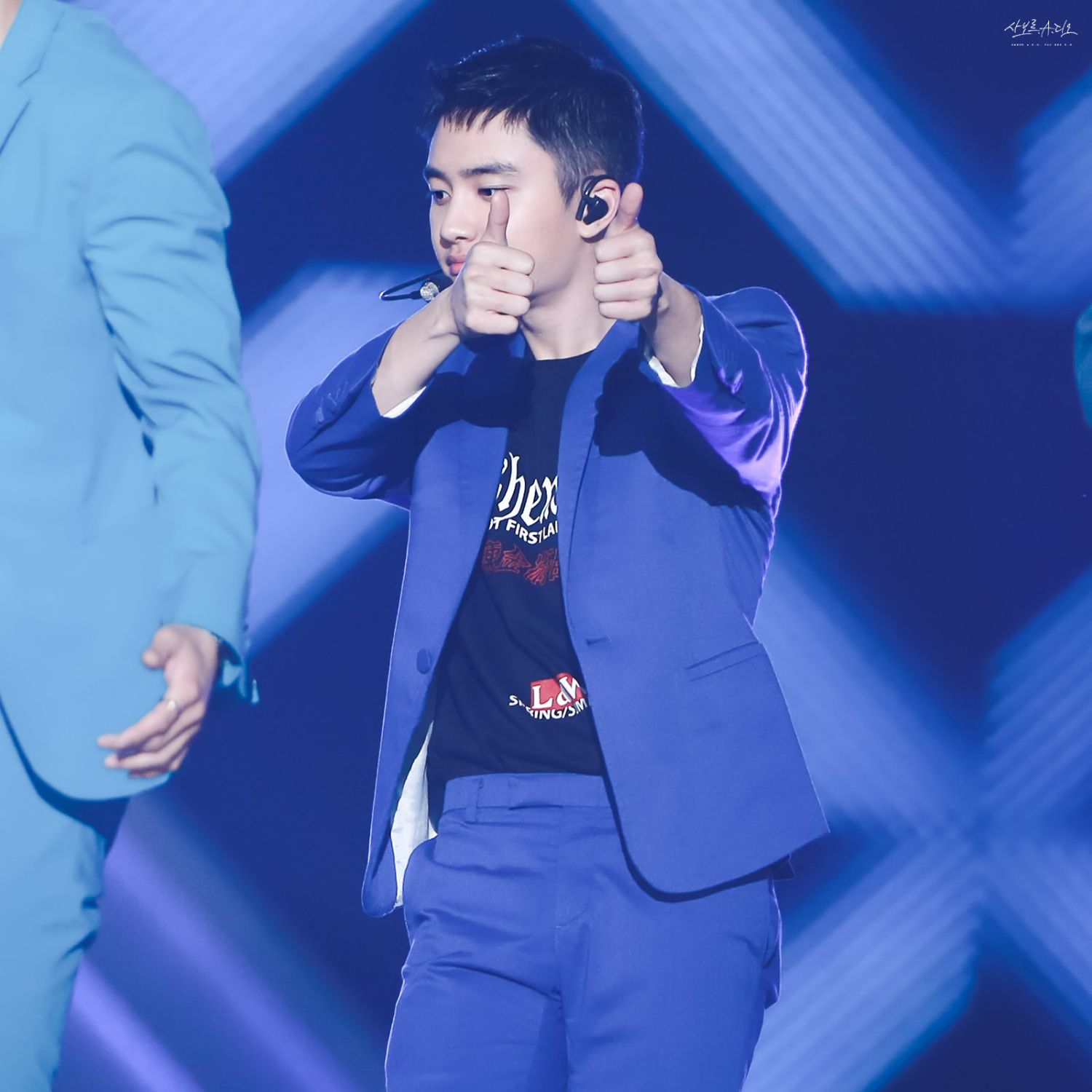 디오 (EXO)의 최신 사진