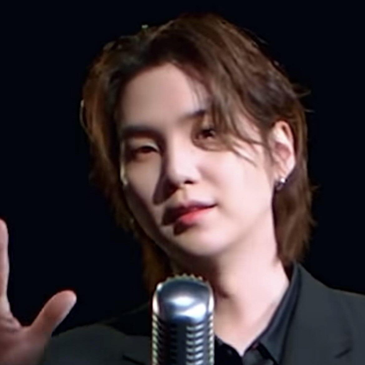 SUGA (BTS)の舞台裏ショット