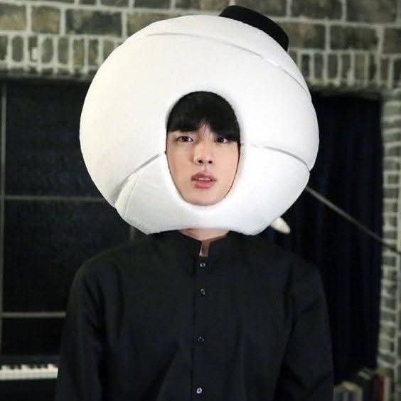 진 (방탄소년단) 최근 활동샷