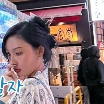 Behind-the-scenes cut of Hwasa (MAMAMOO)