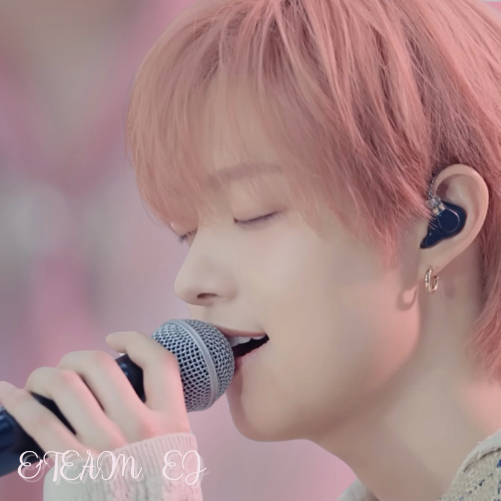 A moment captured by EJ (&TEAM)'s fan