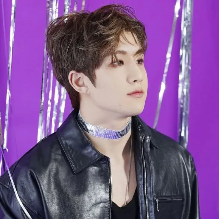 Behind-the-scenes cut of Jinjin (ASTRO)