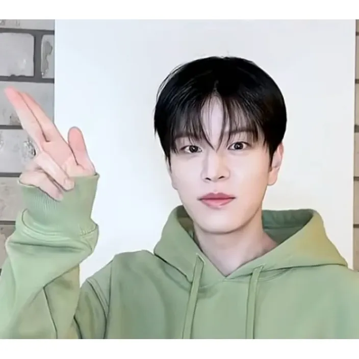 Behind-the-scenes cut of Seungmin (Stray Kids)
