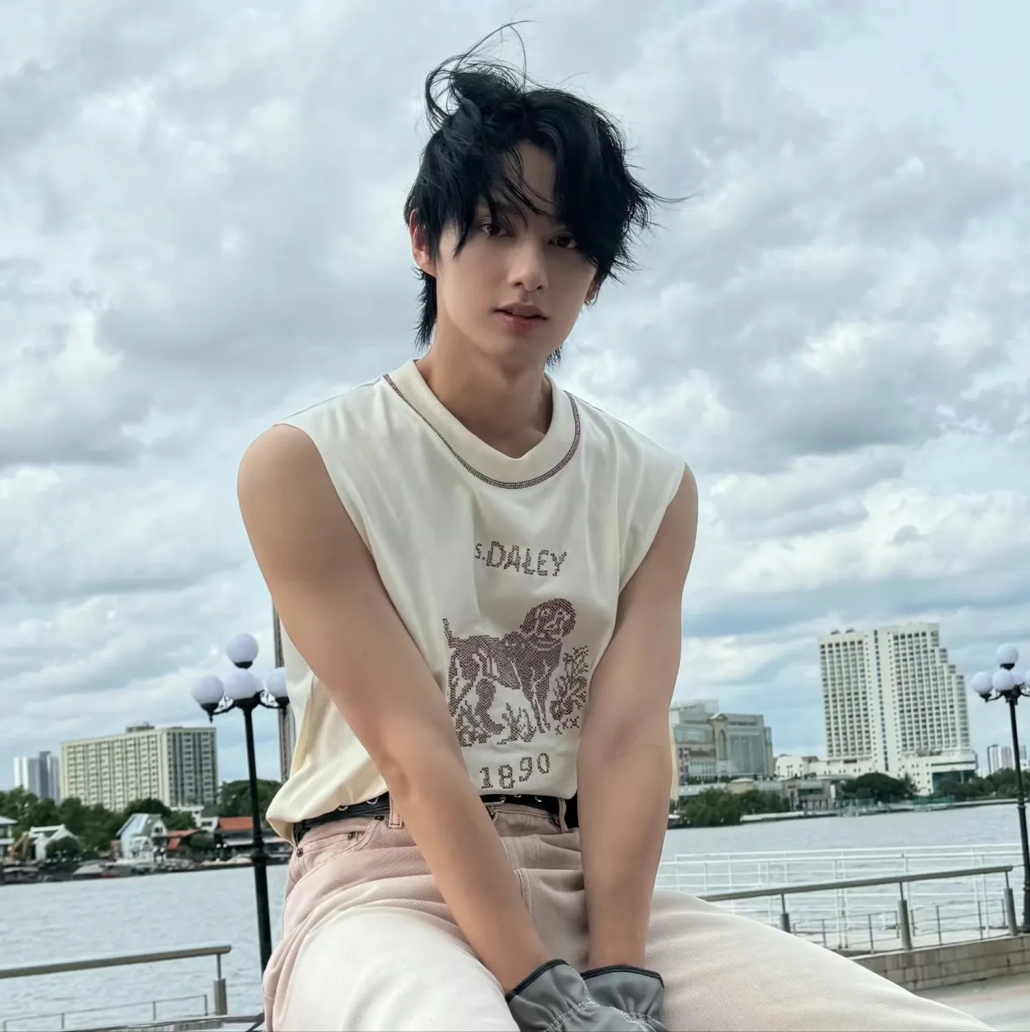 Behind-the-scenes cut of Jun (SEVENTEEN)