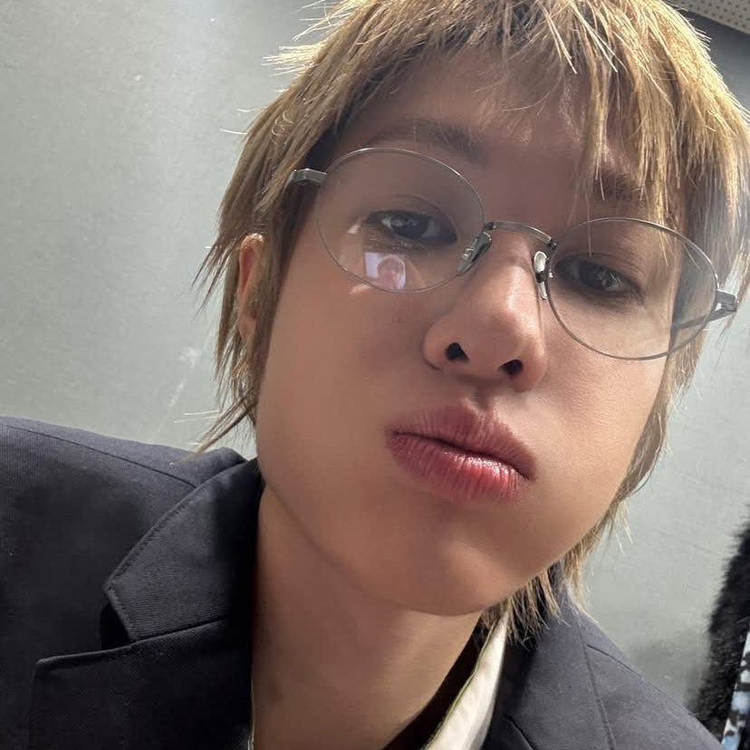 Behind-the-scenes cut of Martin (CORTIS)