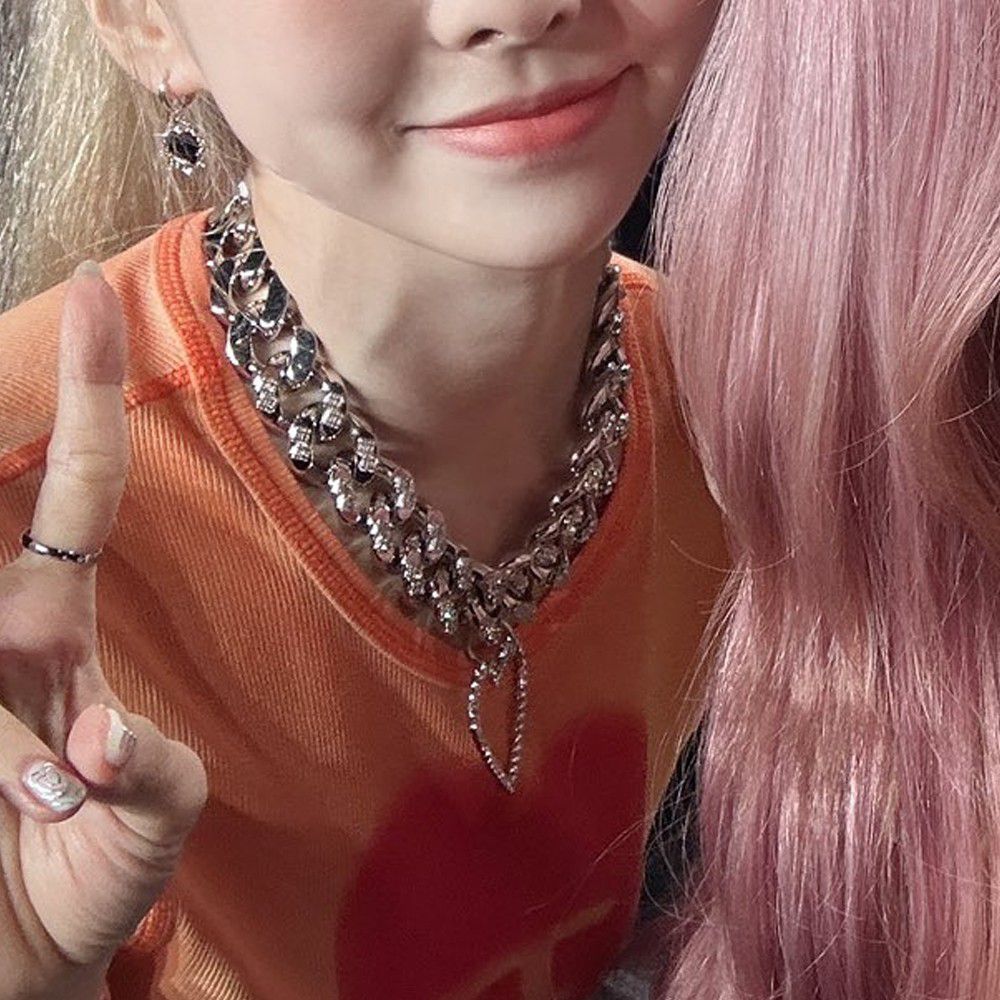 A moment captured by Loossemble's fan