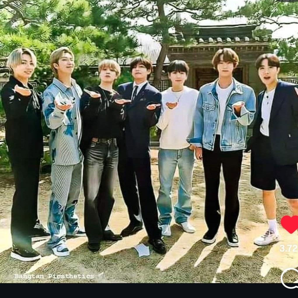 Foto aktivitas terbaru BTS