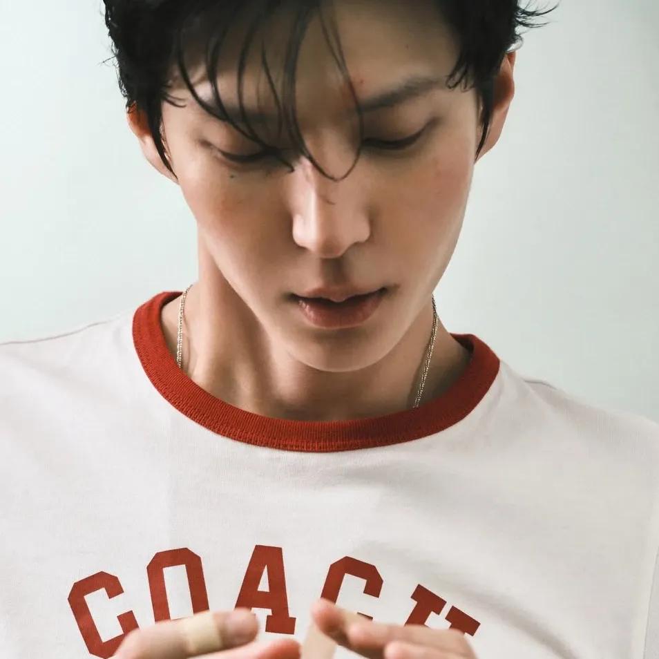 Feed komunitas K-pop terpanas hari ini