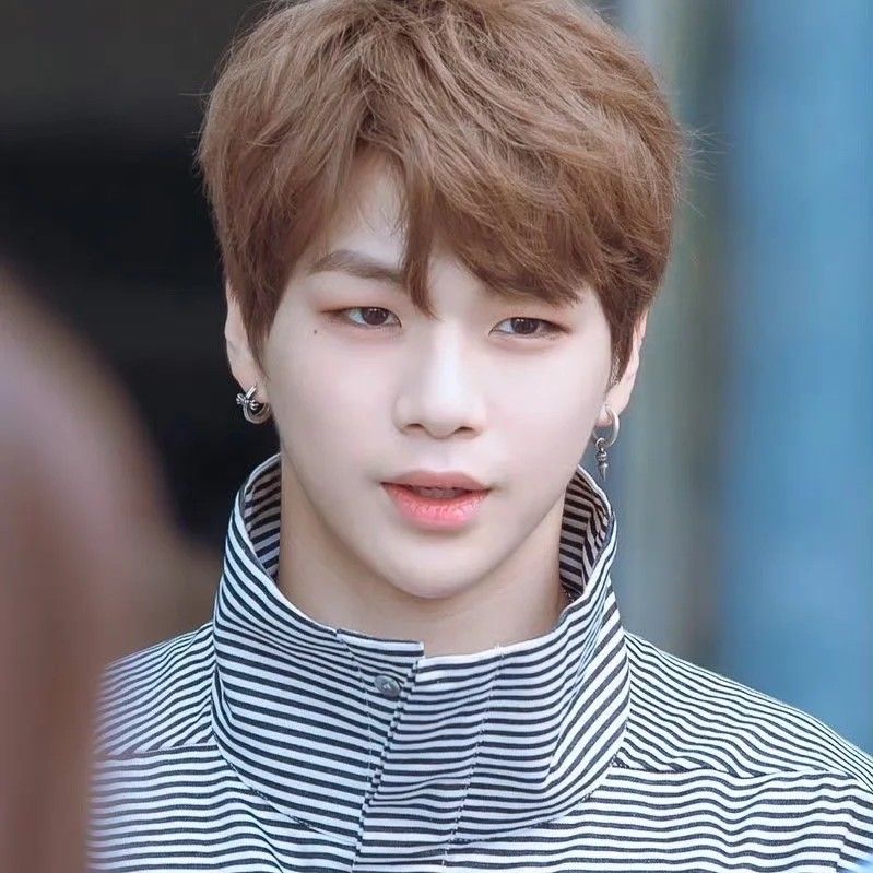 강다니엘 최근 활동샷