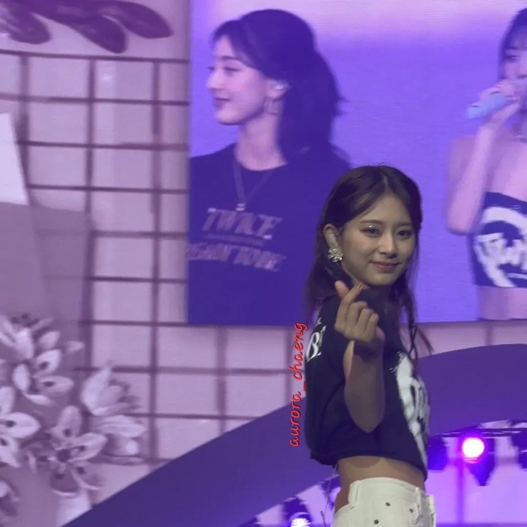 Foto terbaru Tzuyu (TWICE)