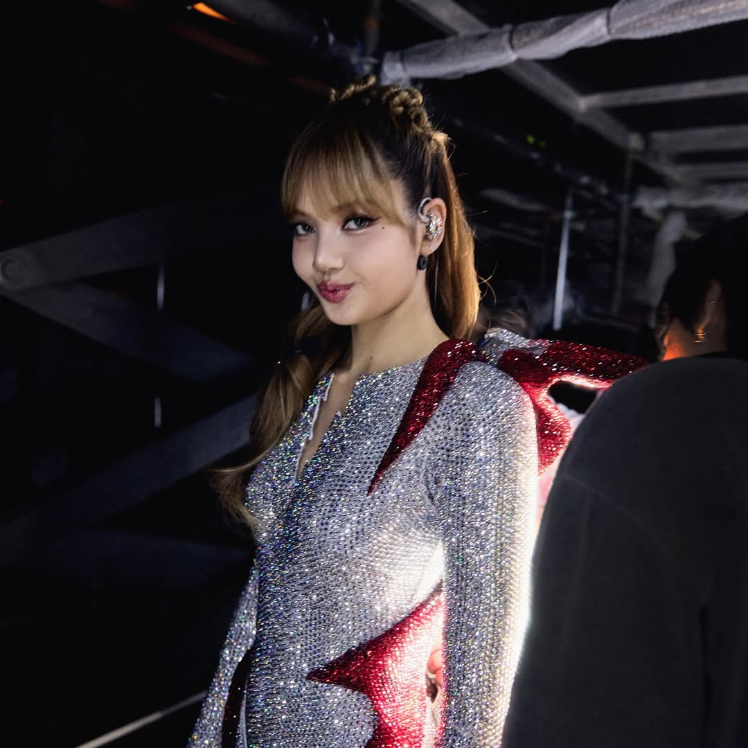 리사 (BLACKPINK)의 비하인드 컷