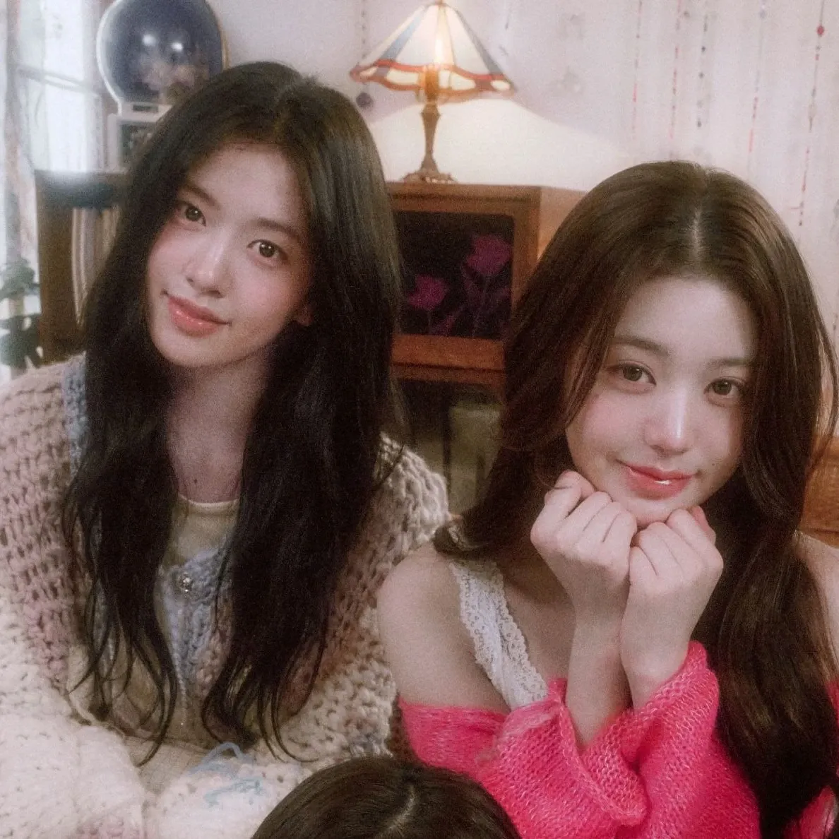 A moment captured by IVE's fan