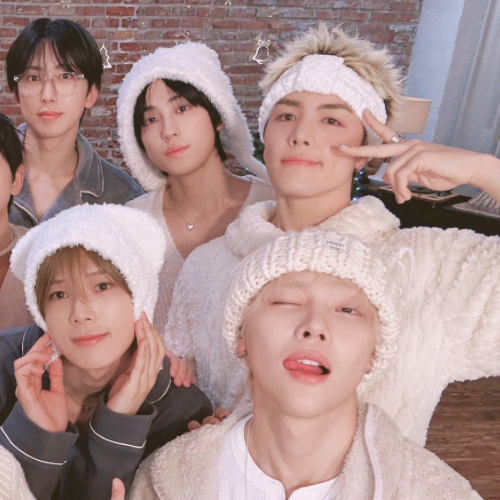 Behind-the-scenes cut of &TEAM