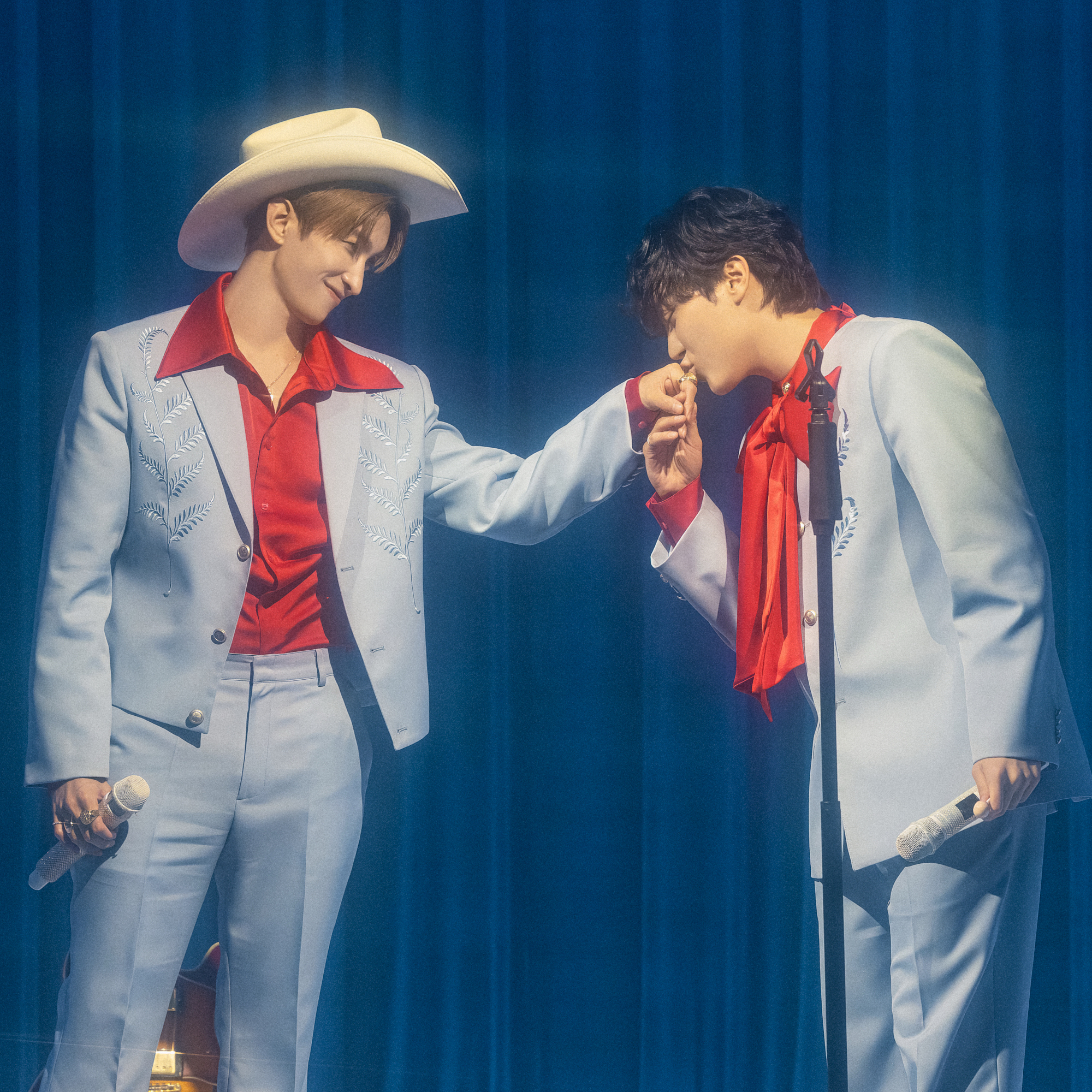 Behind-the-scenes cut of SEVENTEEN