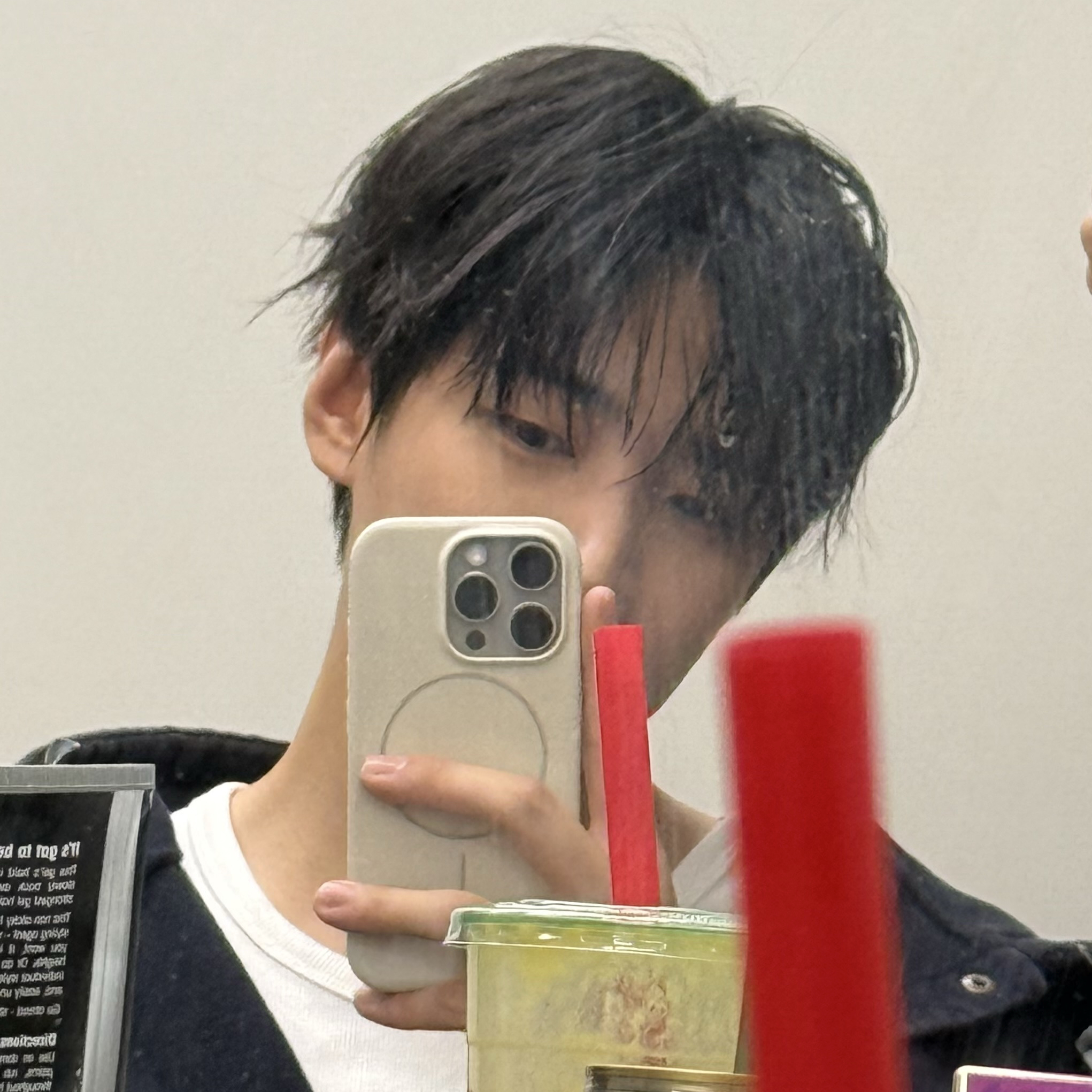 Behind-the-scenes cut of Jaechan (DKZ)