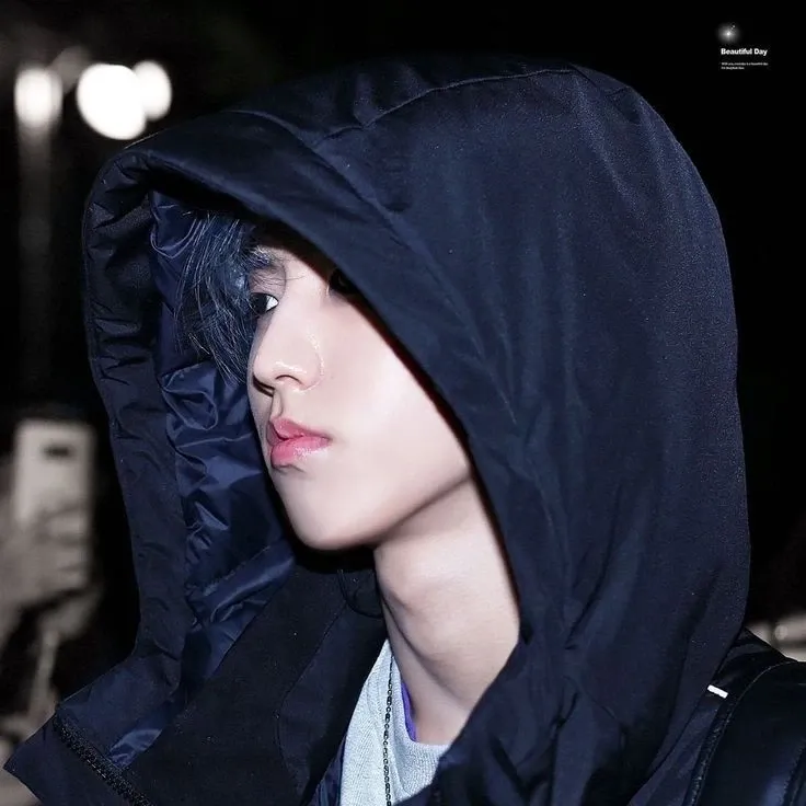 Latest photo of HAN (Stray Kids)