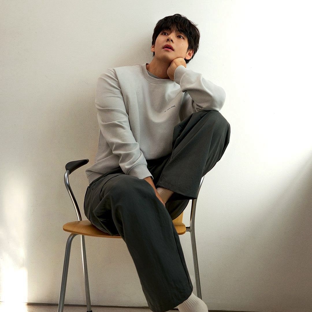 A moment captured by V (BTS)'s fan