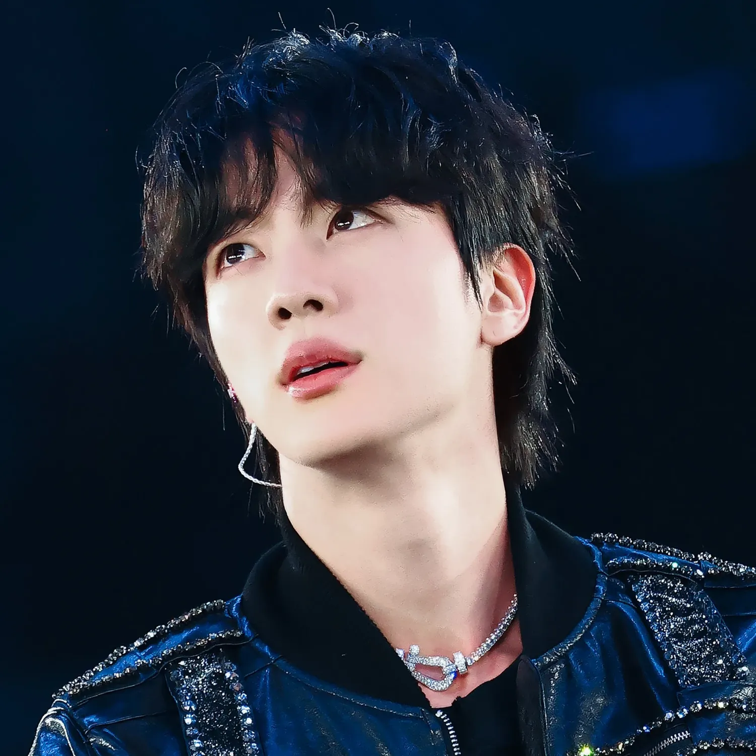 Foto aktivitas terbaru Jin (BTS)