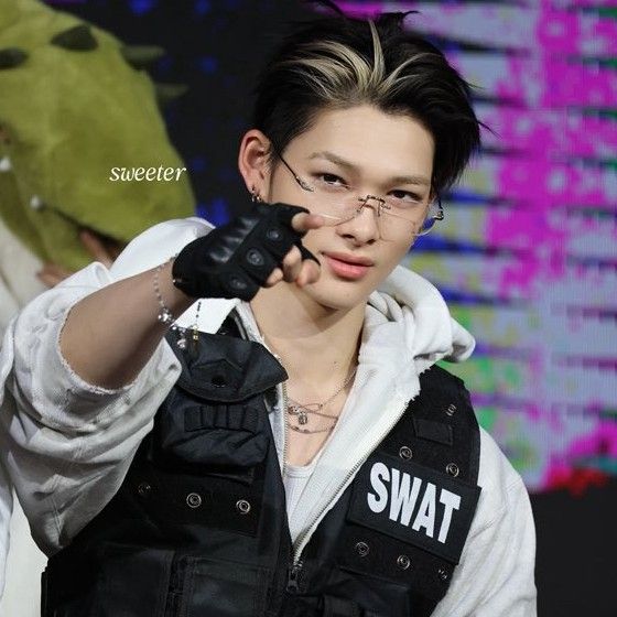 Foto terbaru NI-KI (ENHYPEN)