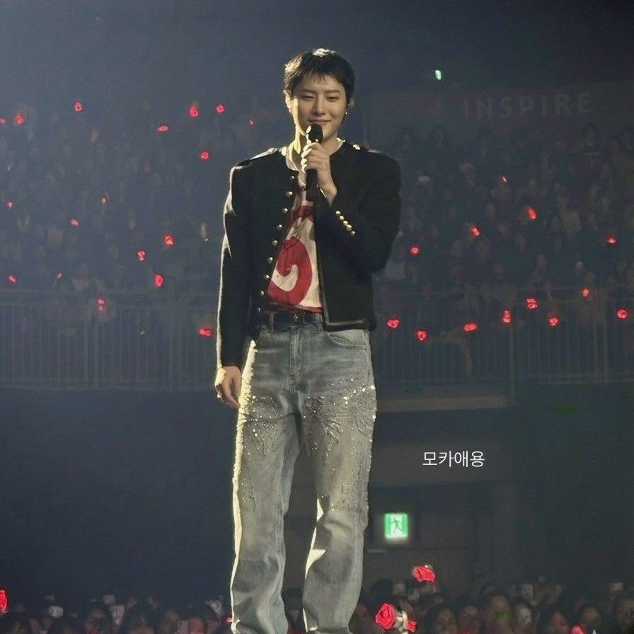 Behind-the-scenes cut of WOODZ