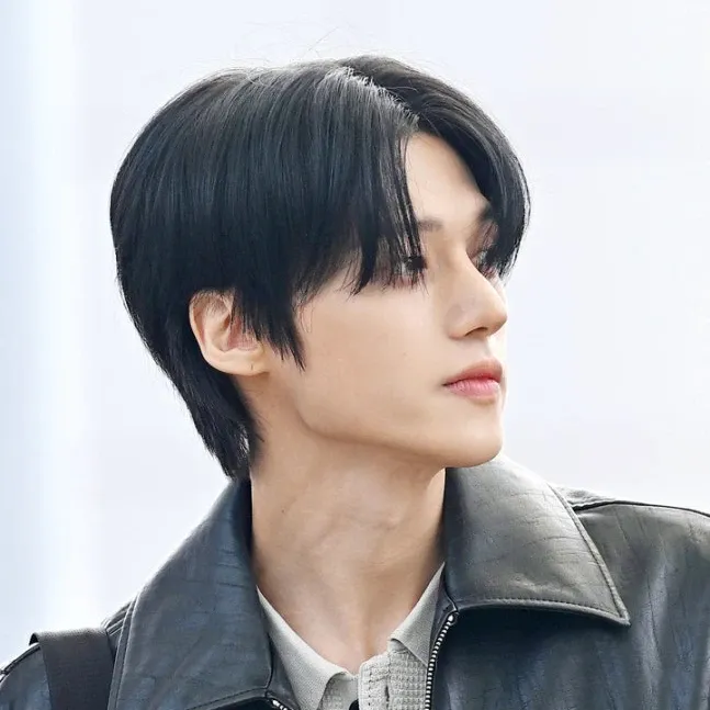 Recent activity shot of Wooyoung (ATEEZ)