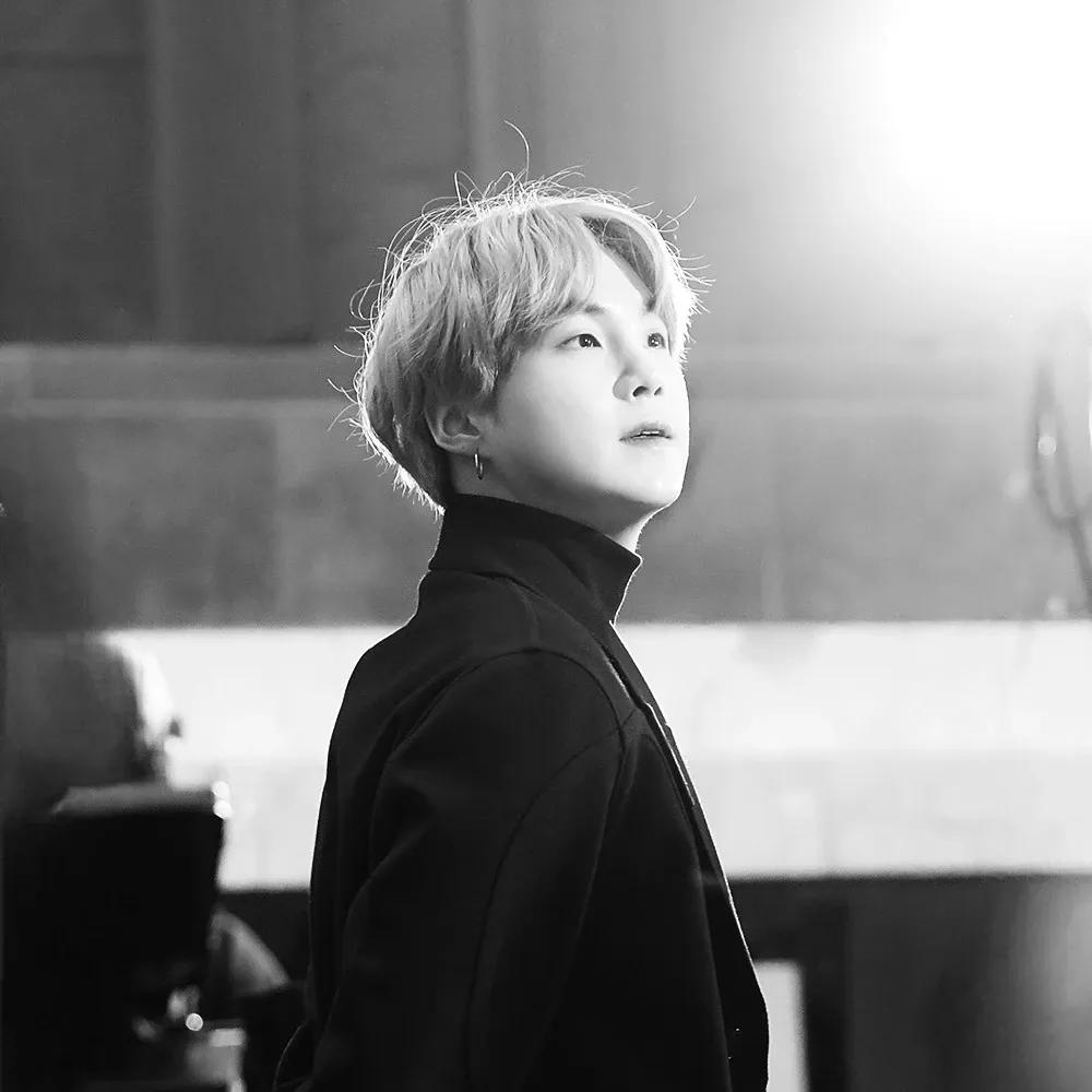 Latest photo of SUGA (BTS)