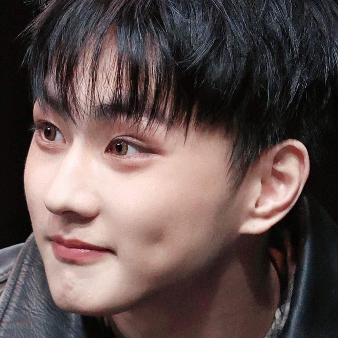 Foto aktivitas terbaru Jungwon (ENHYPEN)