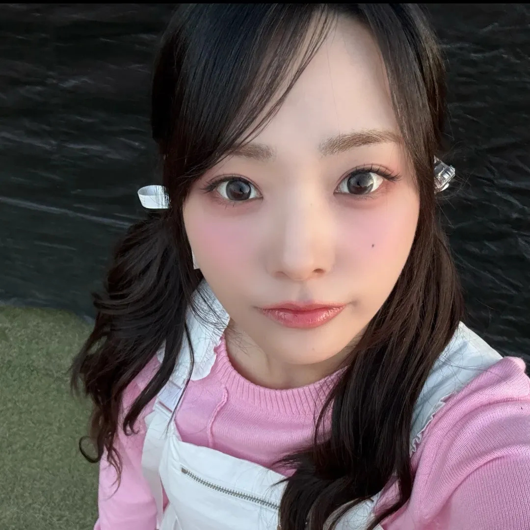 Latest photo of Siyeon (QWER)