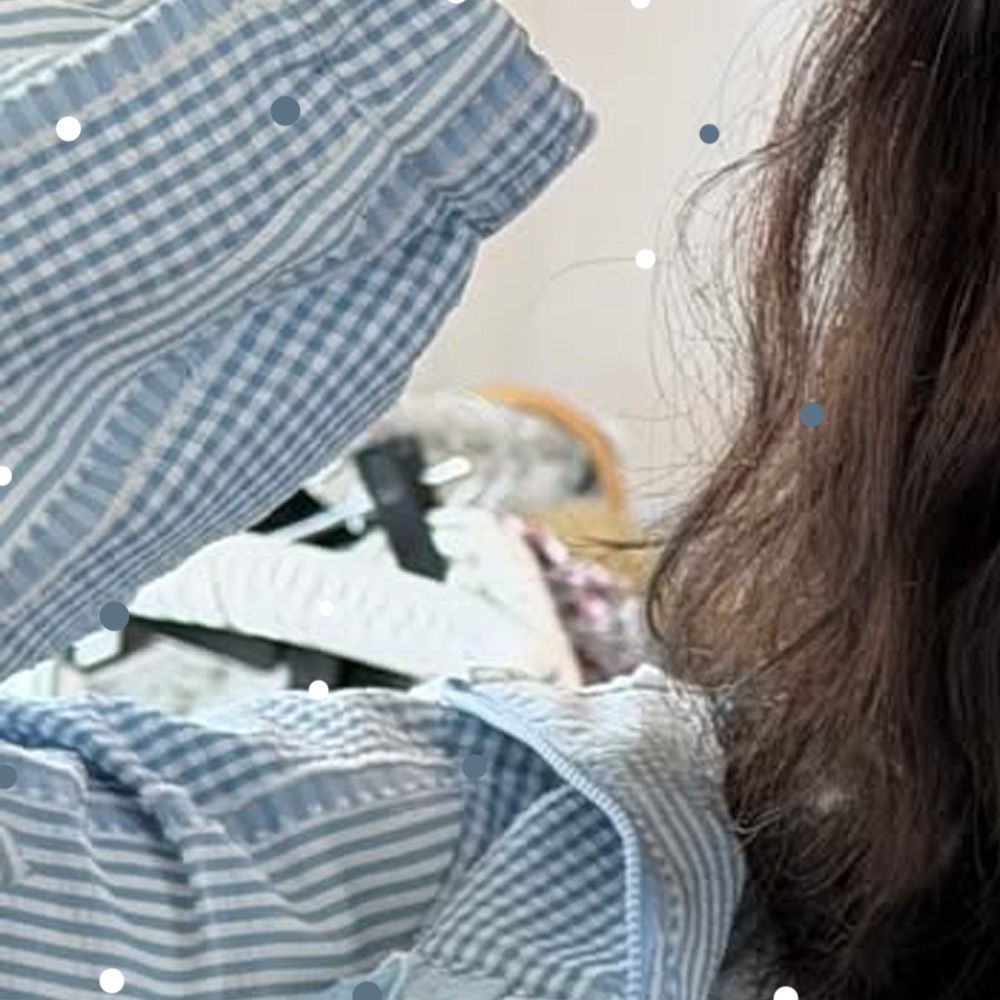 Recent activity shot of LOONA