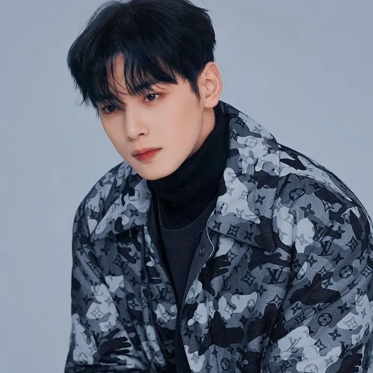 Recent activity shot of Eunwoo (ASTRO)