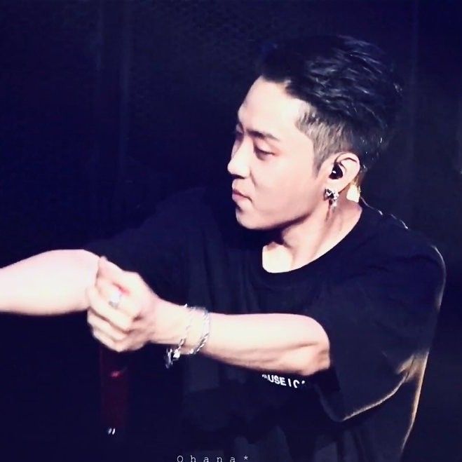 Recent activity shot of Eun Jiwon (SECHSKIES)
