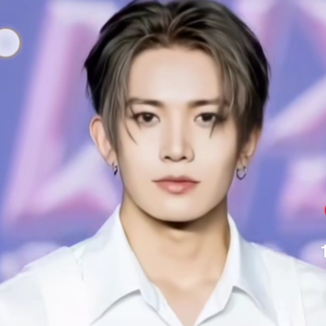 Recent activity shot of Heeseung