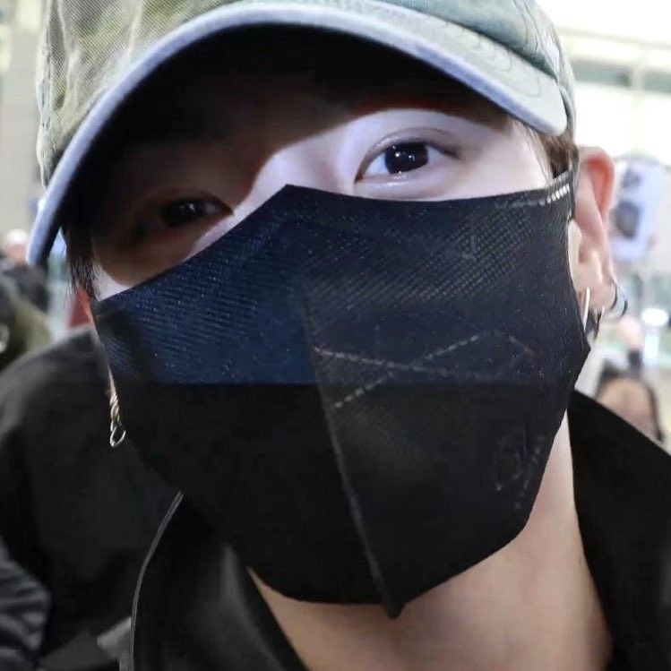 A moment captured by Jungkook (BTS)'s fan