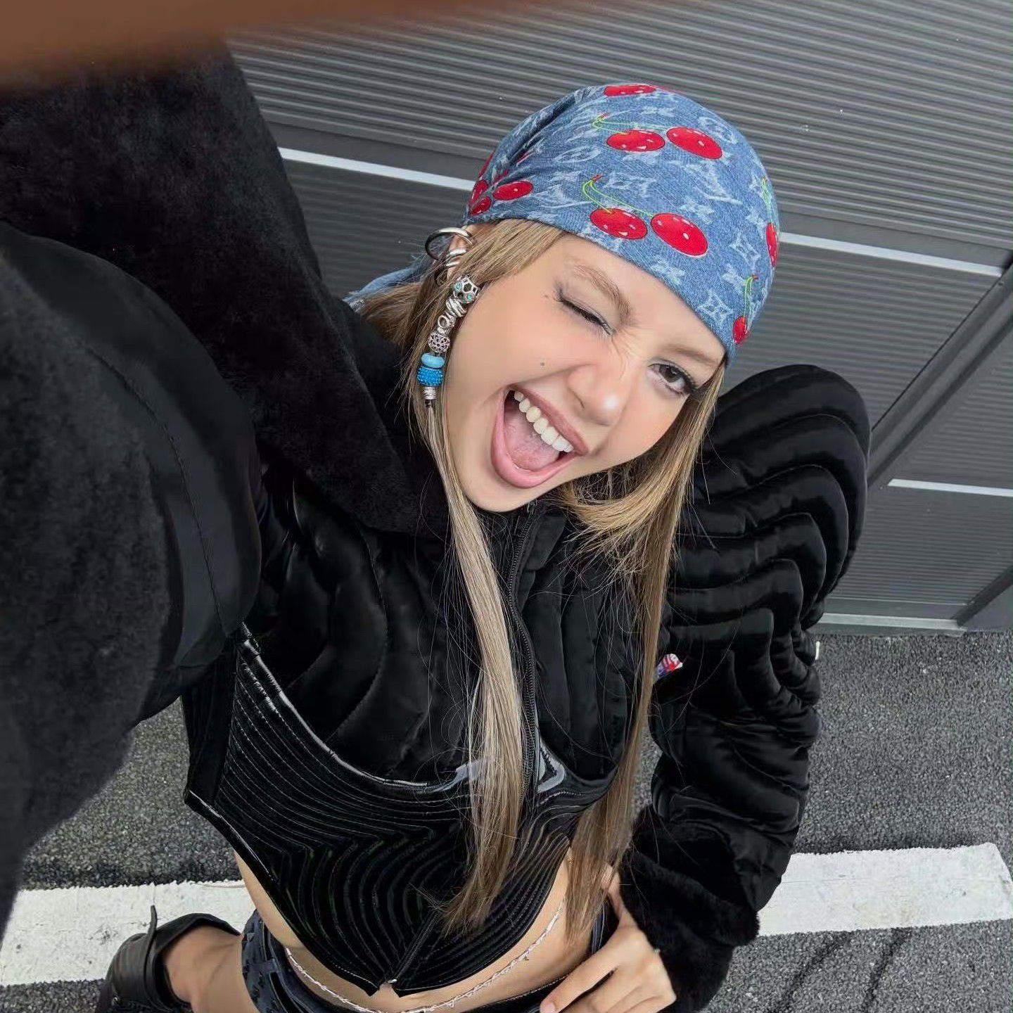 Latest photo of Lisa (BLACKPINK)