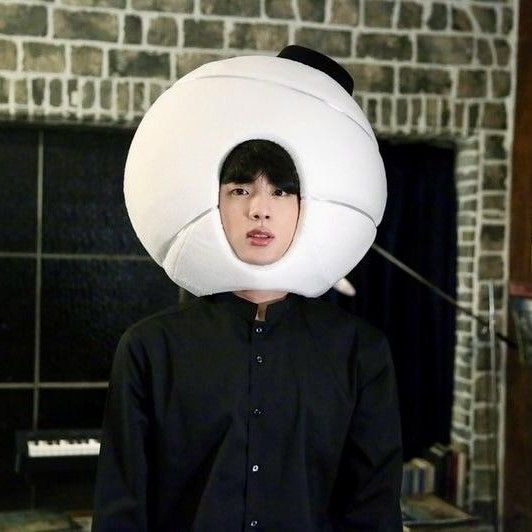 Foto terbaru Jin (BTS)