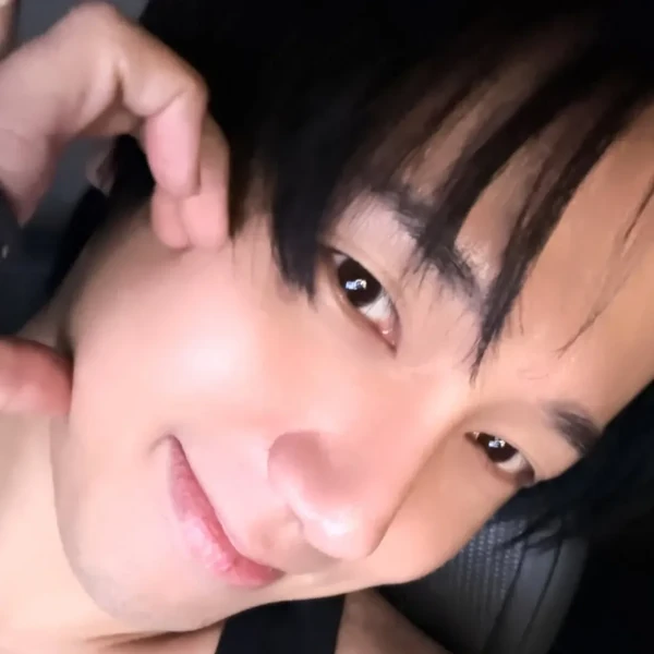 Foto profil Yesung (Super Junior) terpopuler hasil voting
