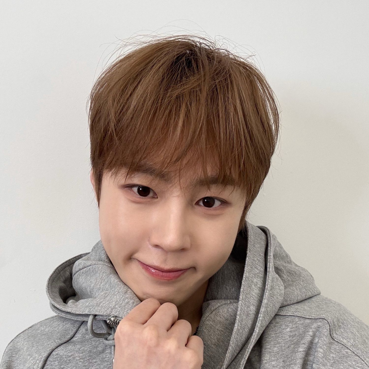 Recent activity shot of Ha Sungwoon