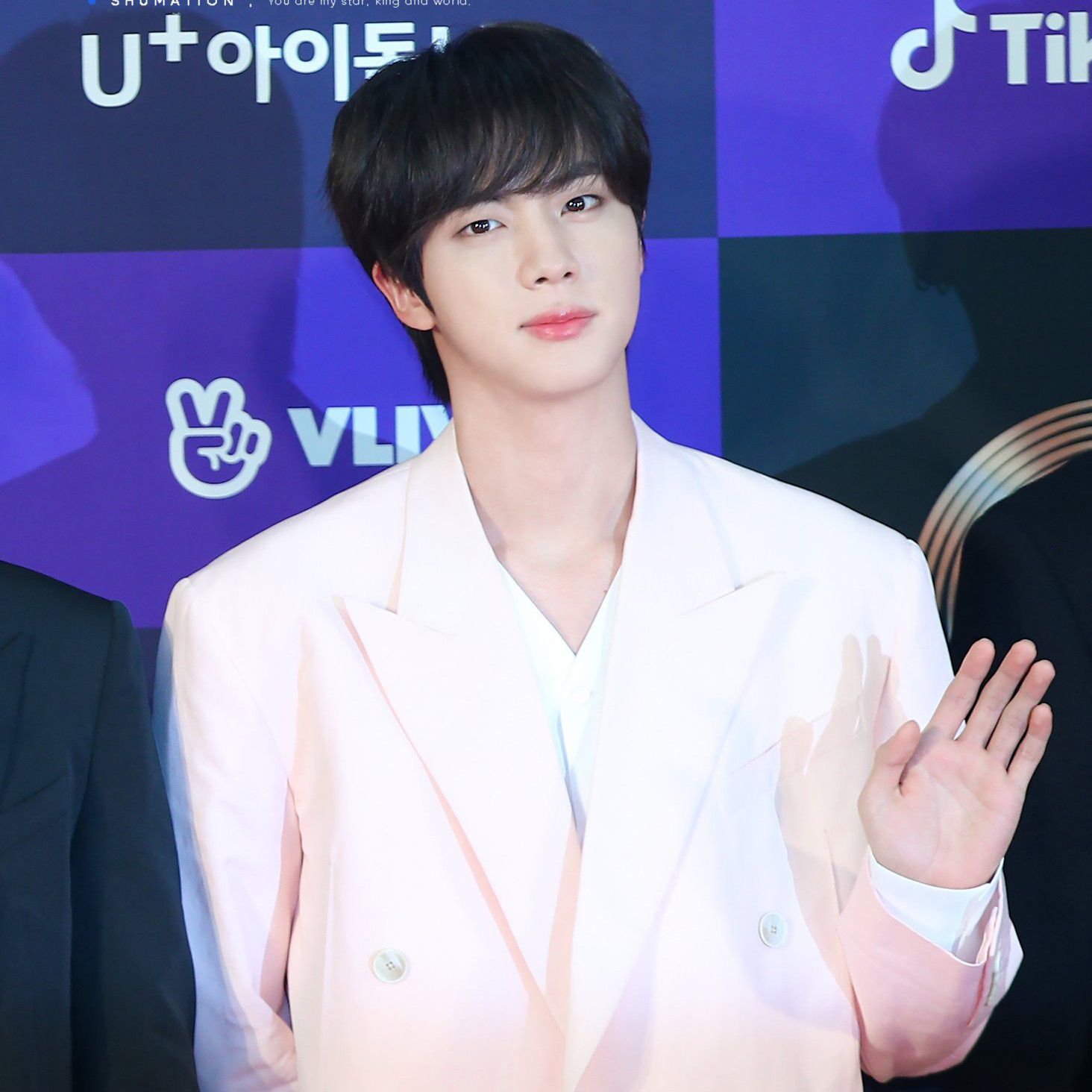 진 (방탄소년단)의 최신 사진