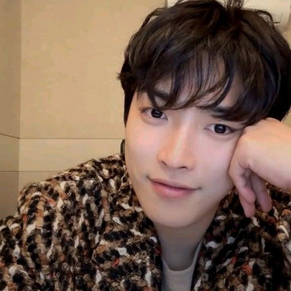 Popular profile image of Hongjoong (ATEEZ) selected by votes