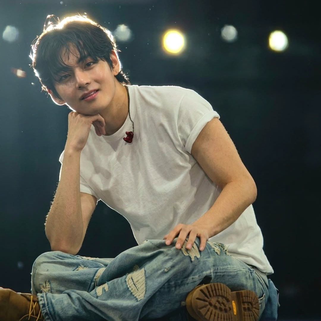 V (BTS)の舞台裏ショット