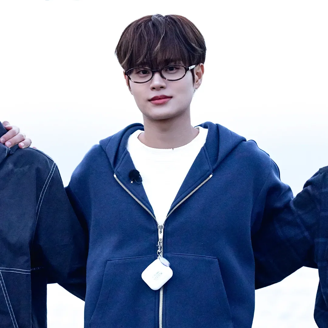Behind-the-scenes cut of Lee Daehwi (AB6IX)