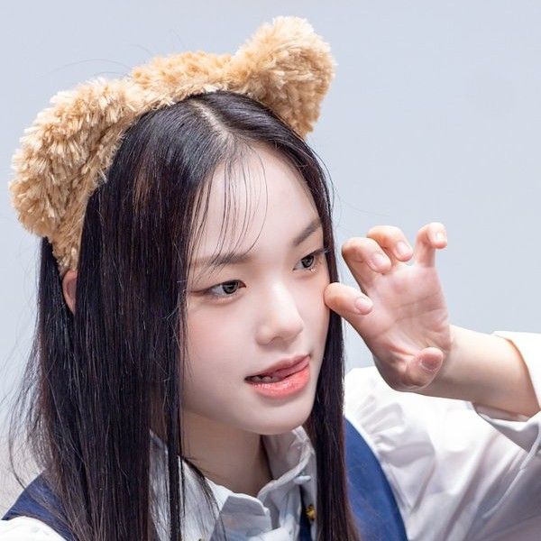 Behind-the-scenes cut of Park Boeun (CLASS:y)