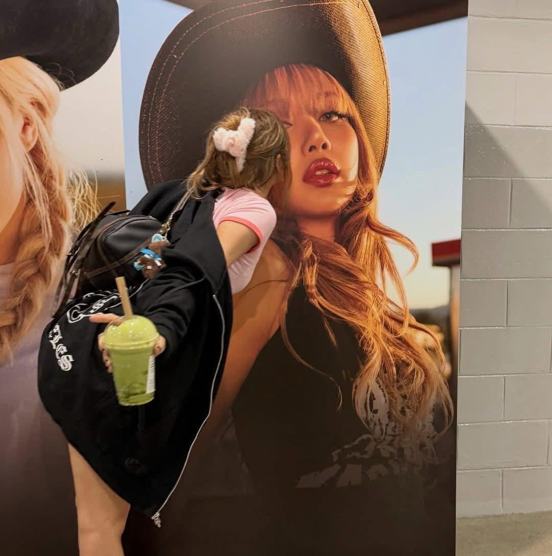 리사 (BLACKPINK) 최근 활동샷