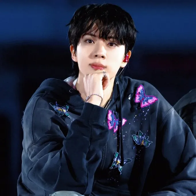 진 (방탄소년단)의 비하인드 컷