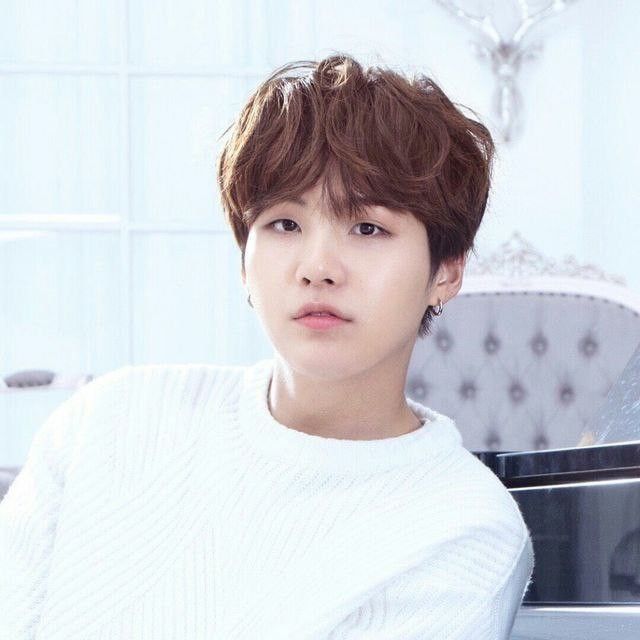 슈가 (방탄소년단)의 최신 사진