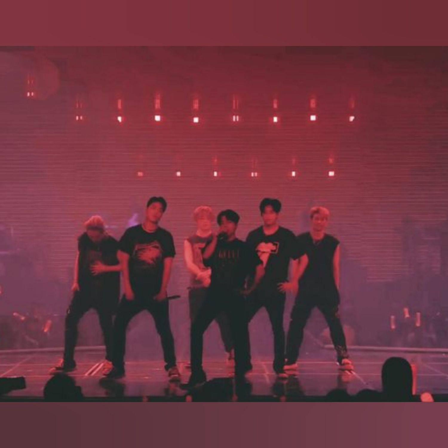 Momen yang diabadikan oleh penggemar iKON