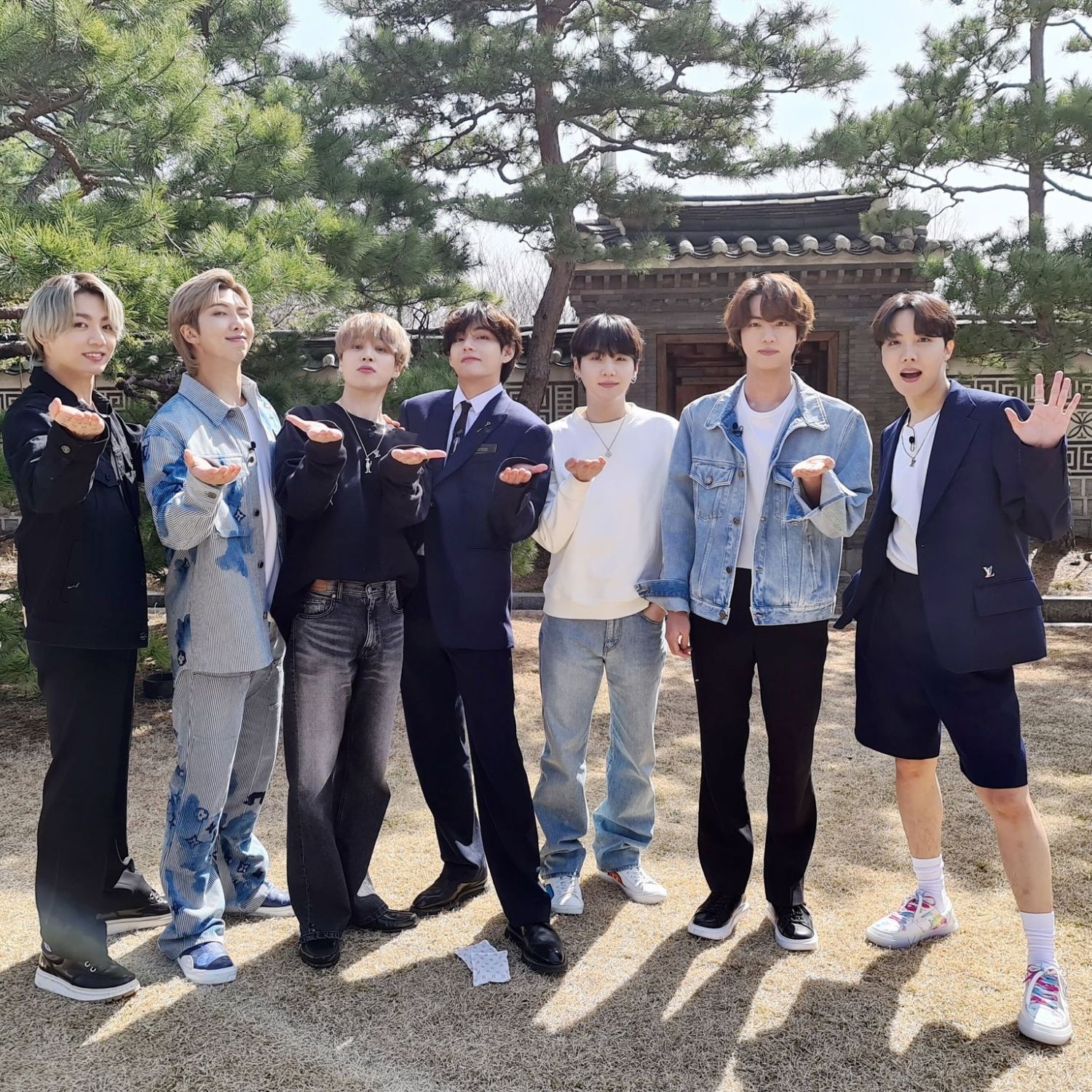 커뮤니티에서 화제된 인기 아이돌 콘텐츠